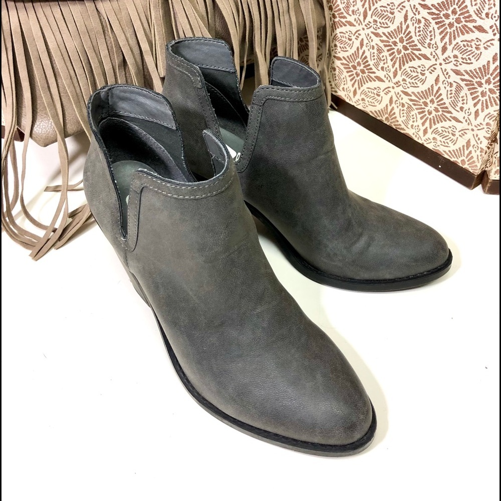Curfew grey leather booties NWOT